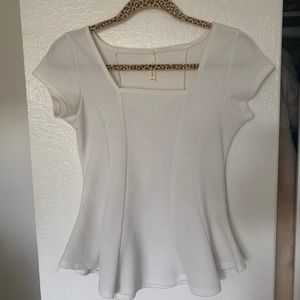 flowy white medium sized women’s top